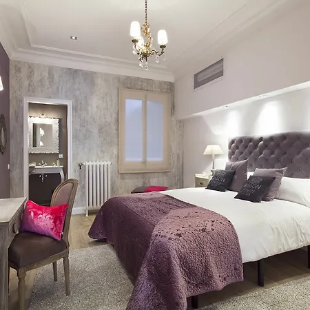 Catalunya Palace Apartment